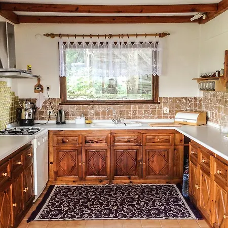 Country Yanik Villa