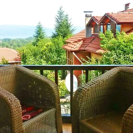 Country Yanik Villa