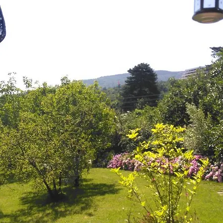 Country Yanik Villa