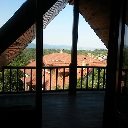 Country Yanik