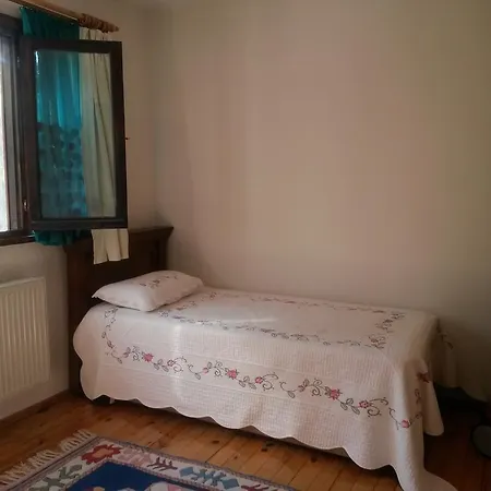 Country Yanik Villa *